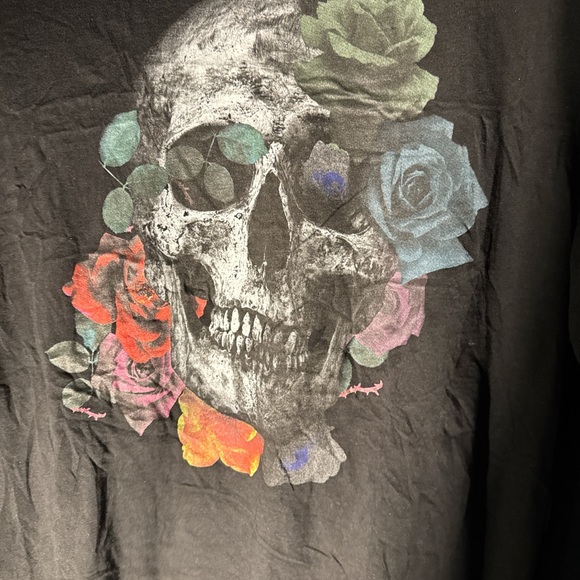 Guess Black T-Shirt - Picture 1 of 3